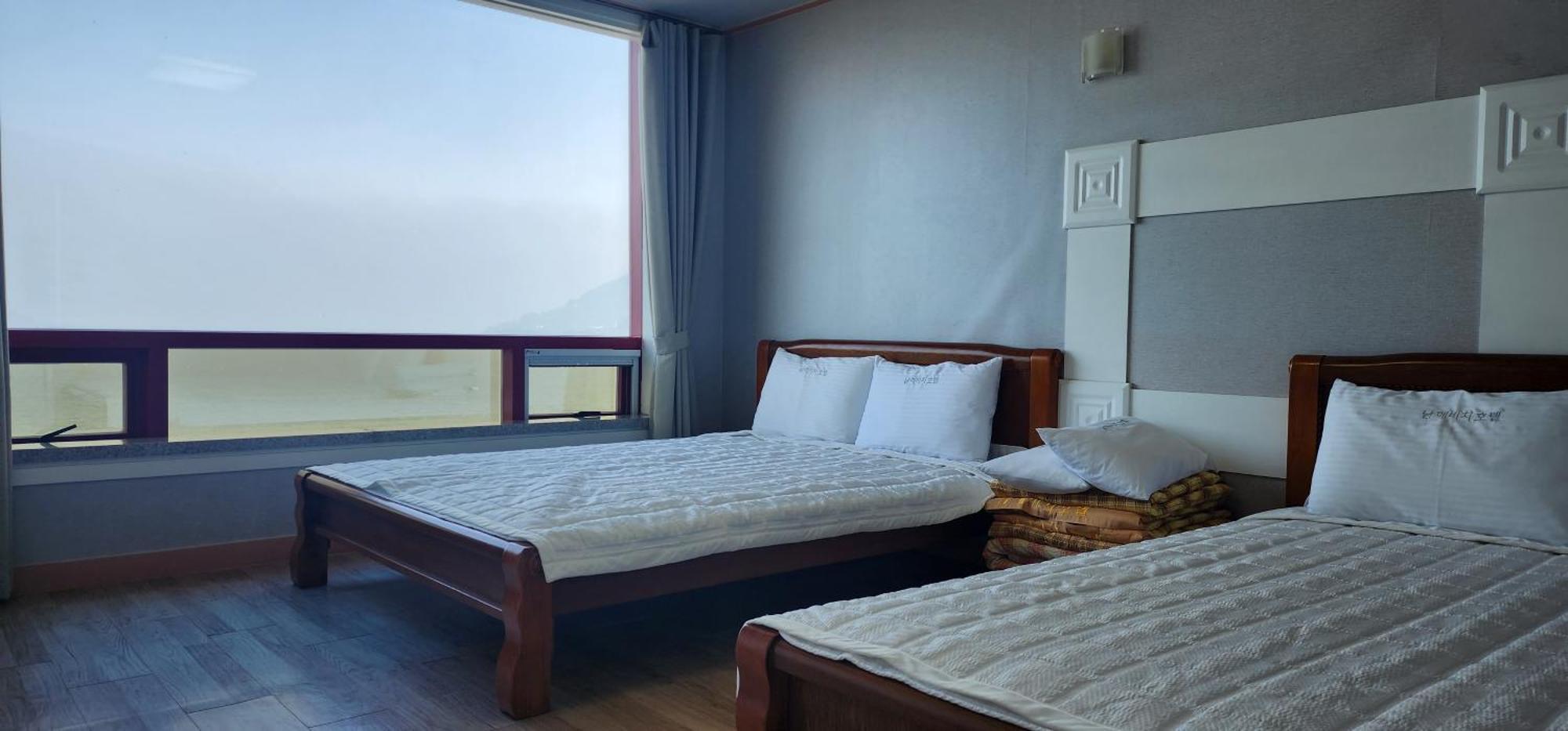 Namhae Beach Hotel エクステリア 写真